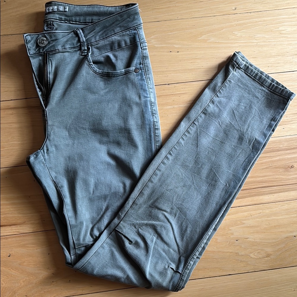 European Brand Simclan Size 8 Stylish Gray/Green Women's Jeans
